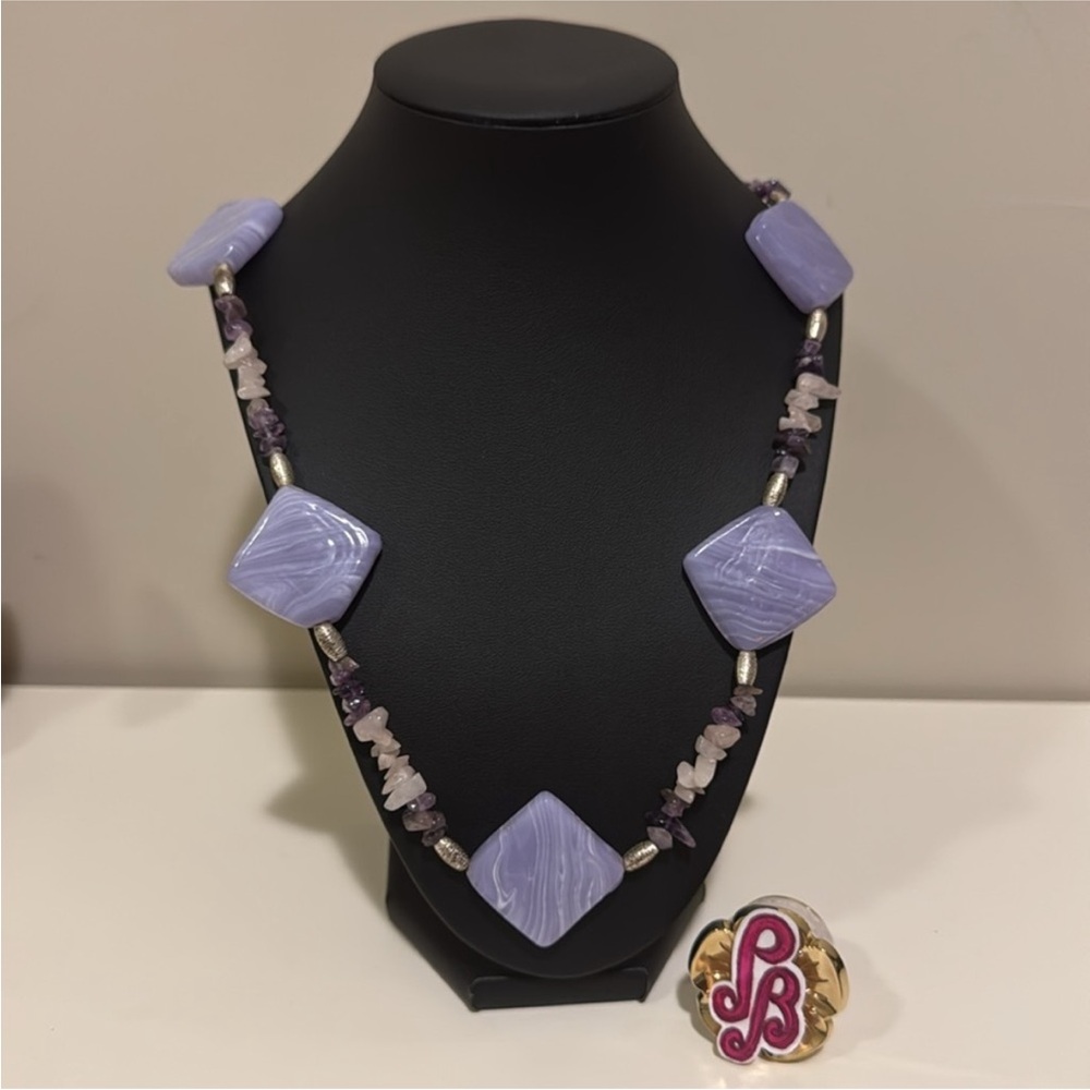 Necklace✨Rock Stunning Lavender Color